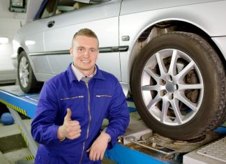 Kun auto kaartaa vasemmalta oikealle - kuinka vaihtaa iskunvaimentimet & jouset!